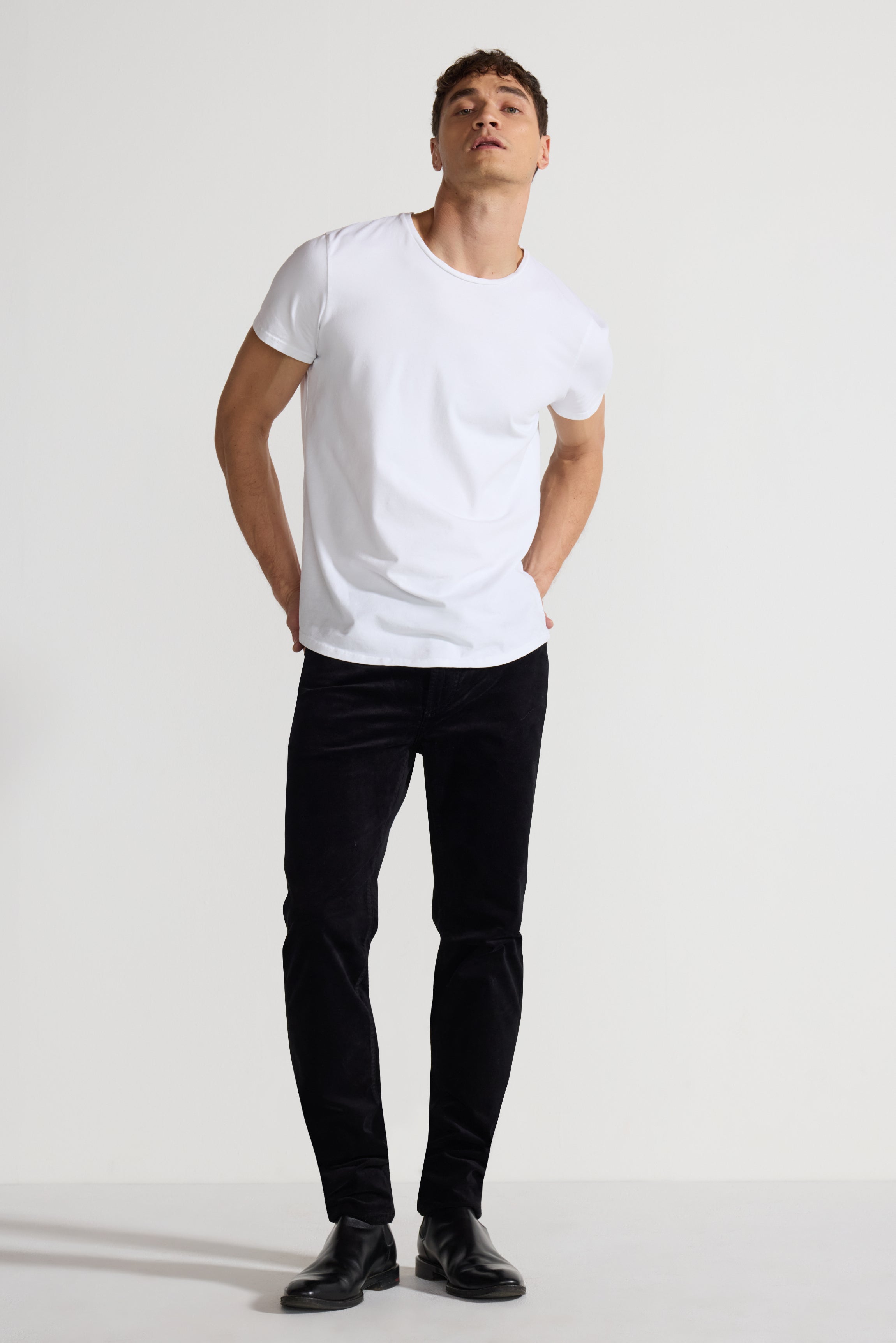 Brando Velvet Noir Slim Fit Velvet Jean – Black-Noir-31-MONFRÈRE-Levy's Clothier