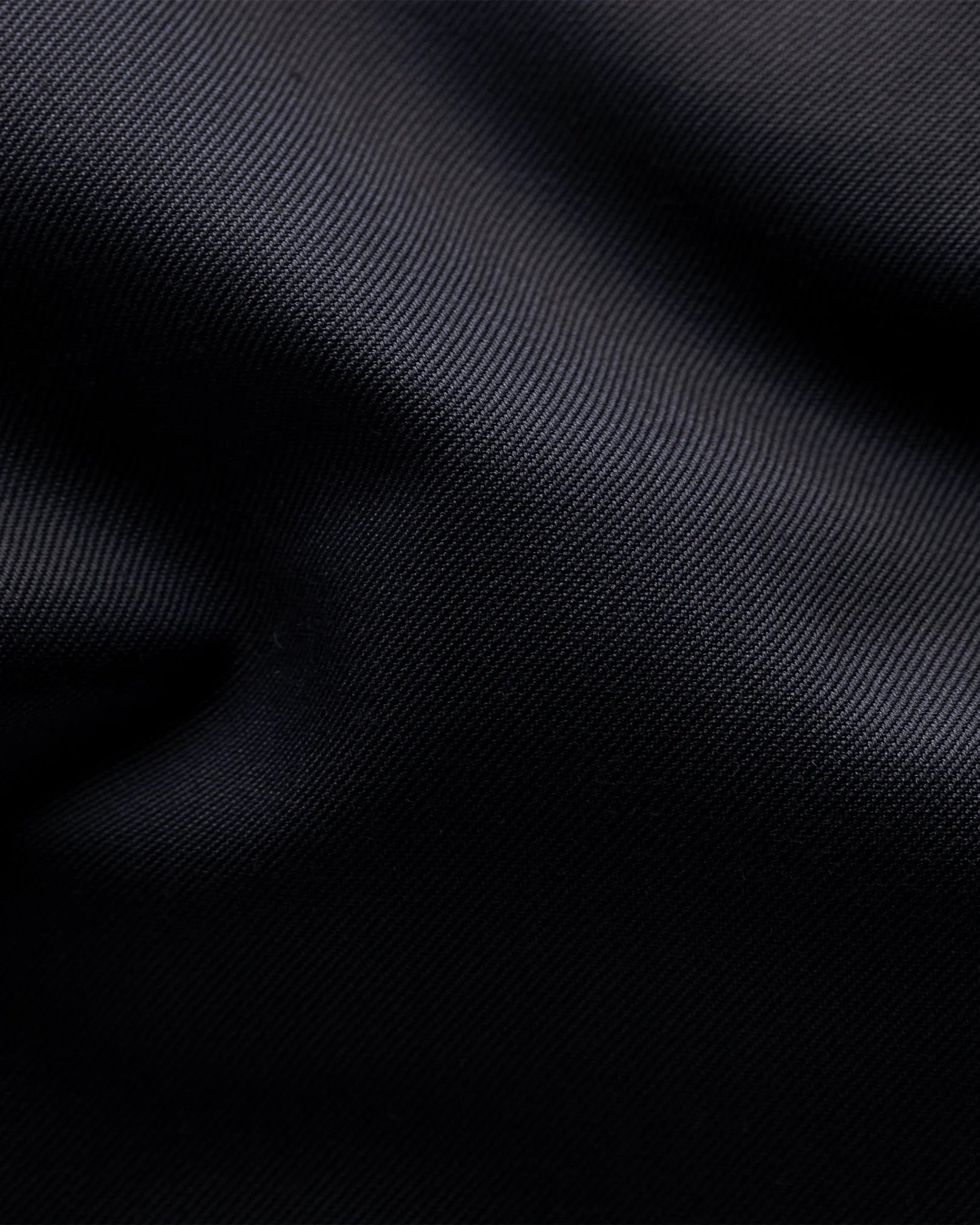 navy-shirt-signature-twill_2025-06-03T124551847Z.webp