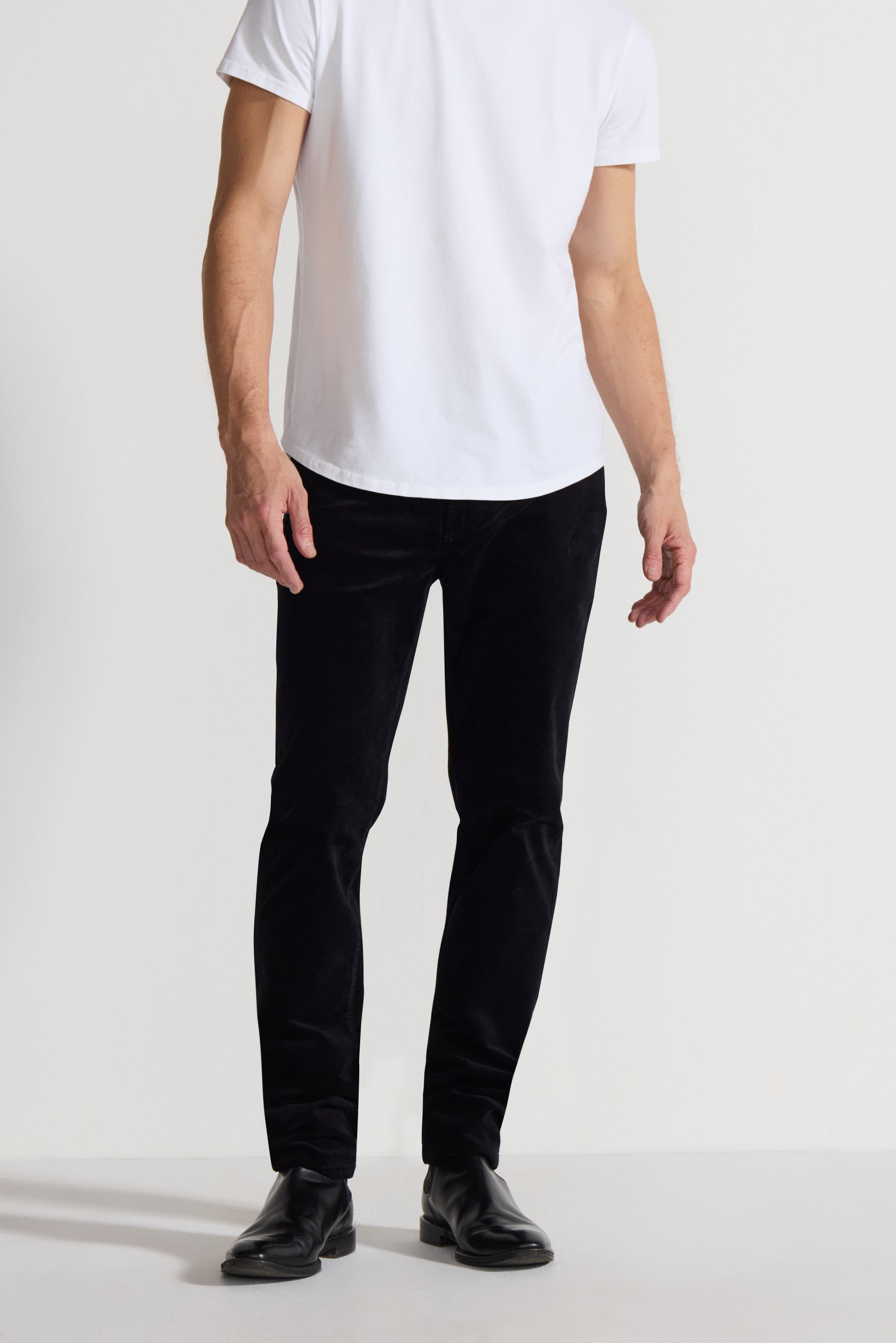 Brando Velvet Noir Slim Fit Velvet Jean – Black-Noir-31-MONFRÈRE-Levy's Clothier