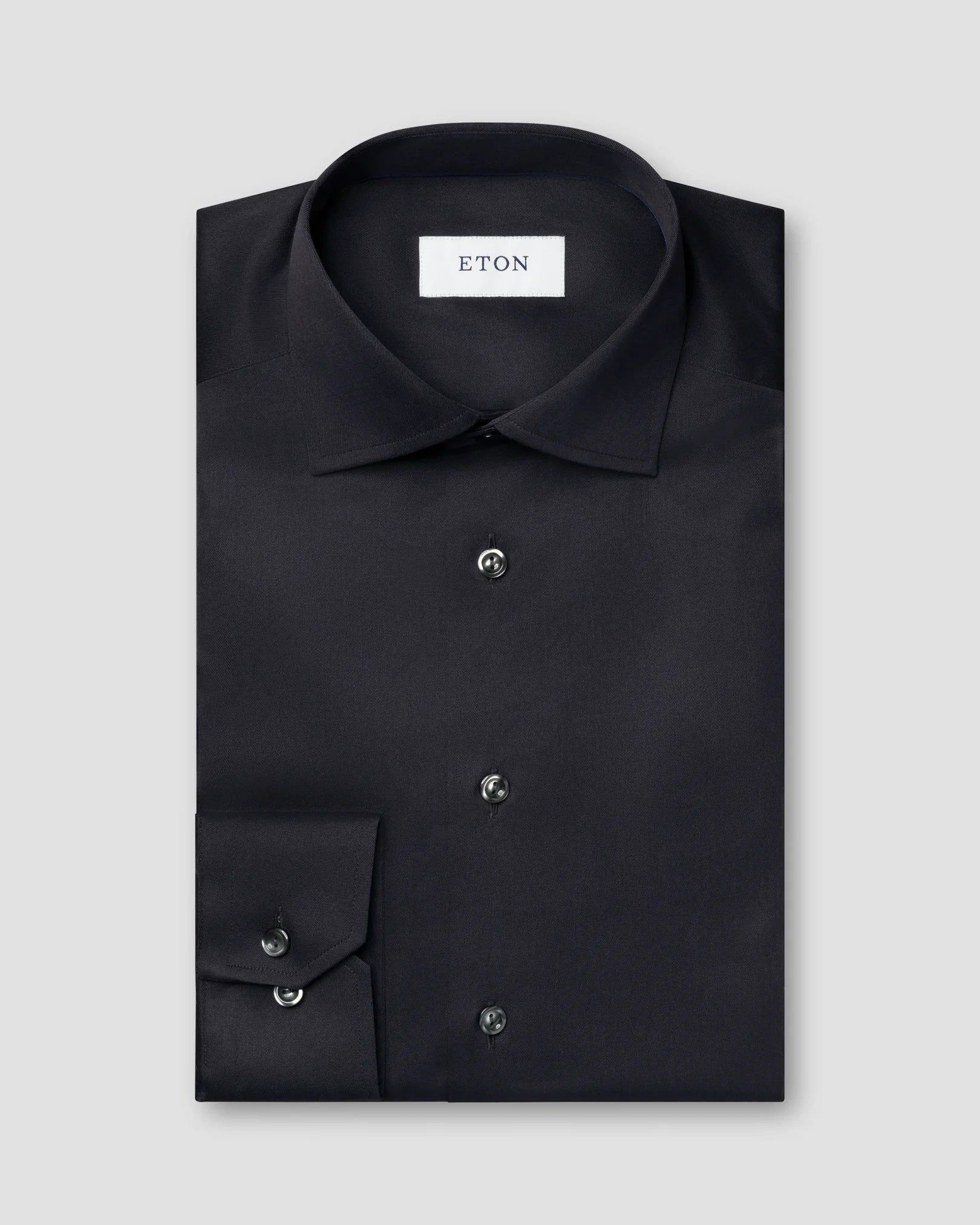 navy-shirt-signature-twill_2025-06-03T124552203Z.webp